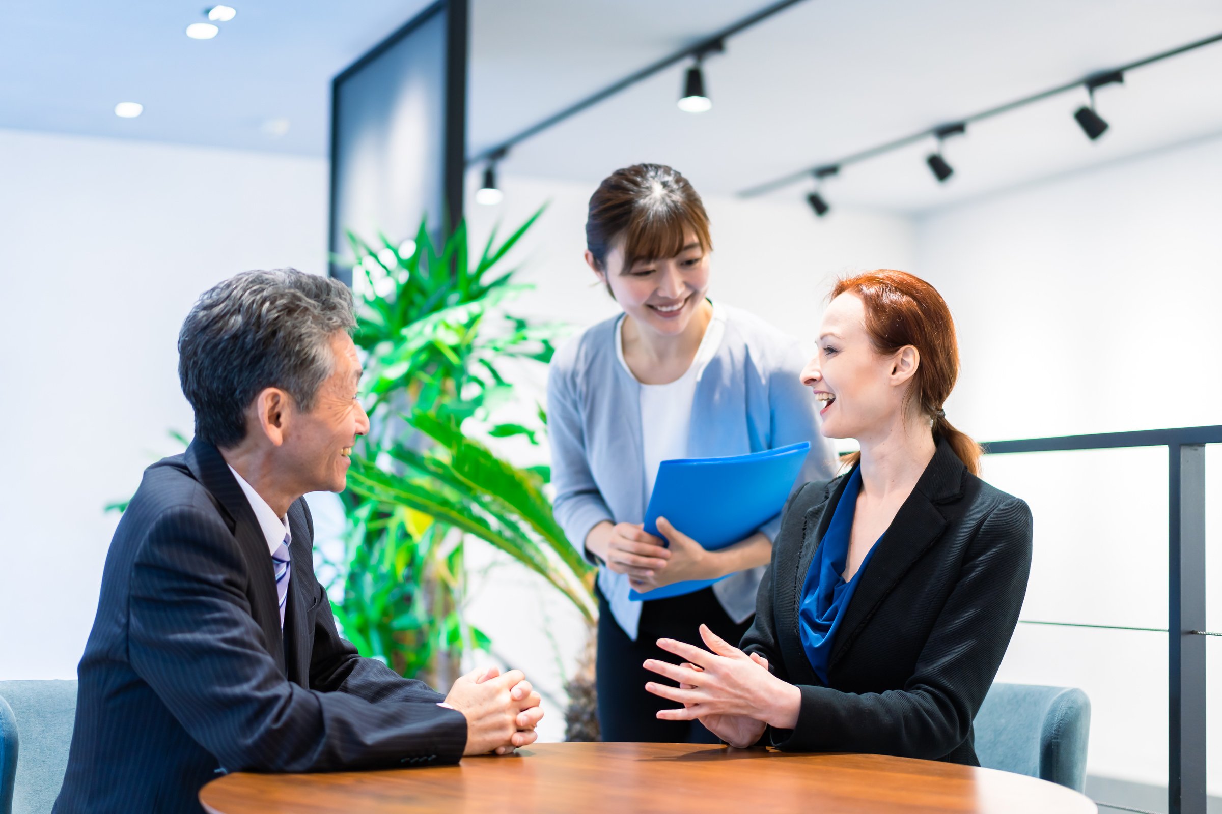 Interpreters and secretaries working in an office